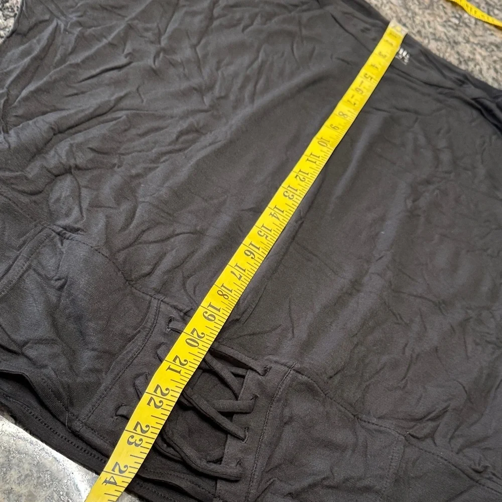 New York & Company Black tshirt soft Top NWT L - Picture 10 of 12